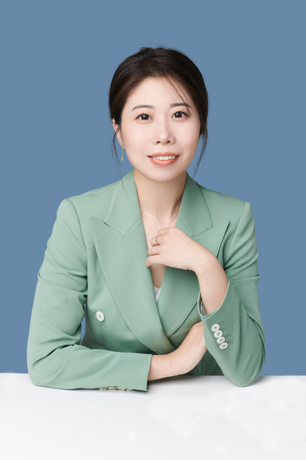刘雪莹1.jpg